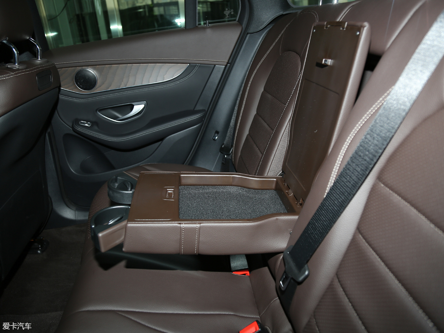 2018YGLC GLC 300 4MATIC A