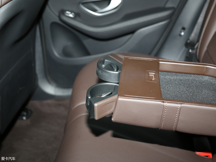 2018YGLC GLC 300 4MATIC A