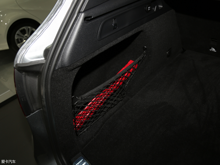 2018YGLC GLC 300 4MATIC A