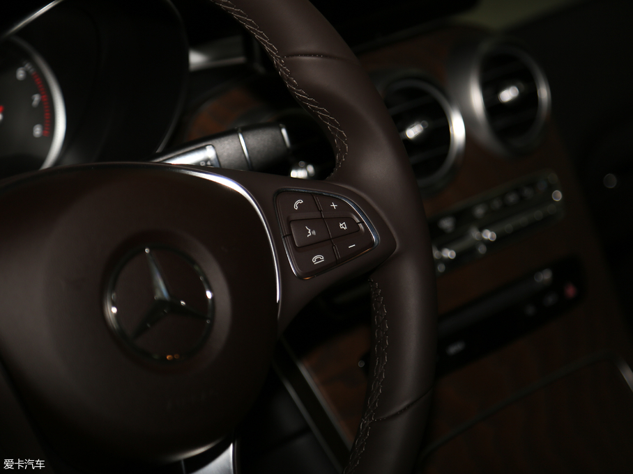 2018YGLC GLC 300 4MATIC A