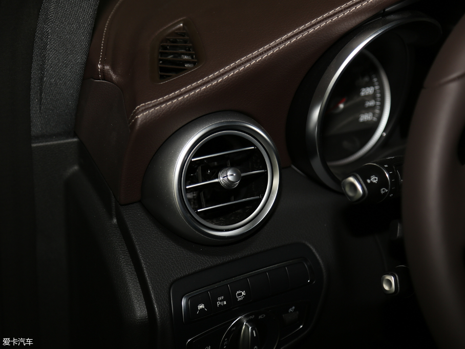 2018YGLC GLC 300 4MATIC A