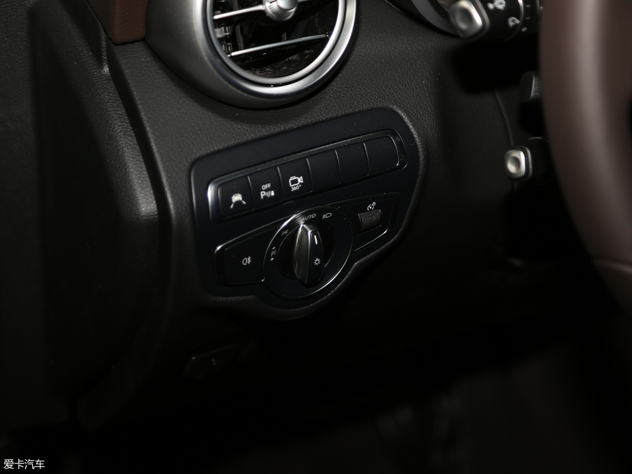 2018YGLC GLC 300 4MATIC A