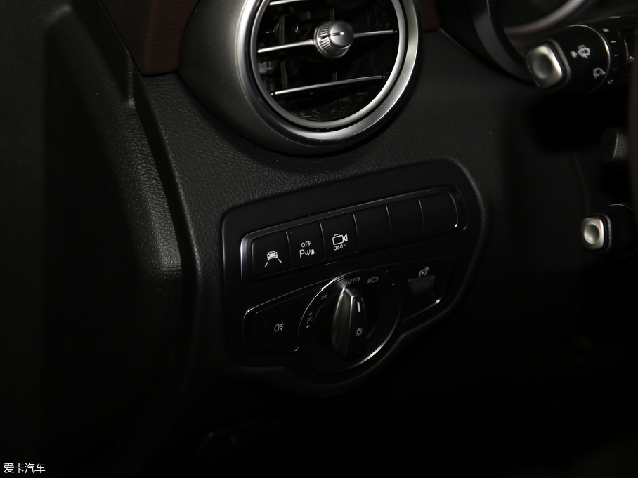 2018YGLC GLC 300 4MATIC A