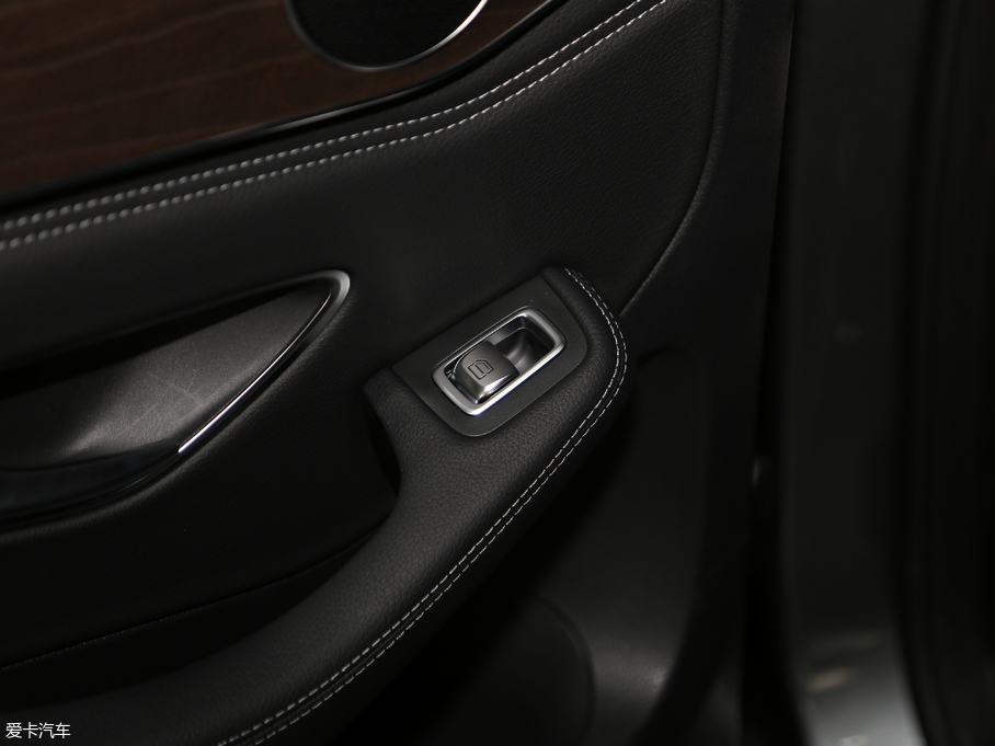 2018YGLC GLC 300 4MATIC A