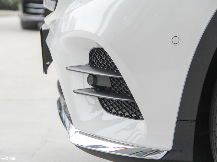 2018YGLC GLC 260 4MATIC (dng)