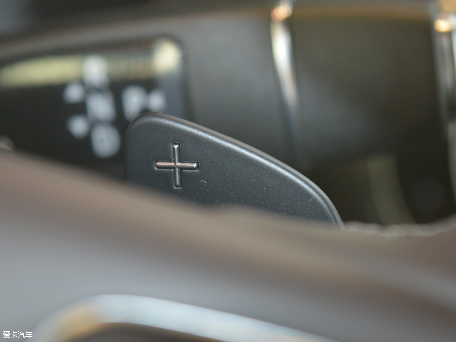 【2018款奔驰GLC级GLC 200 4MATIC_中控区