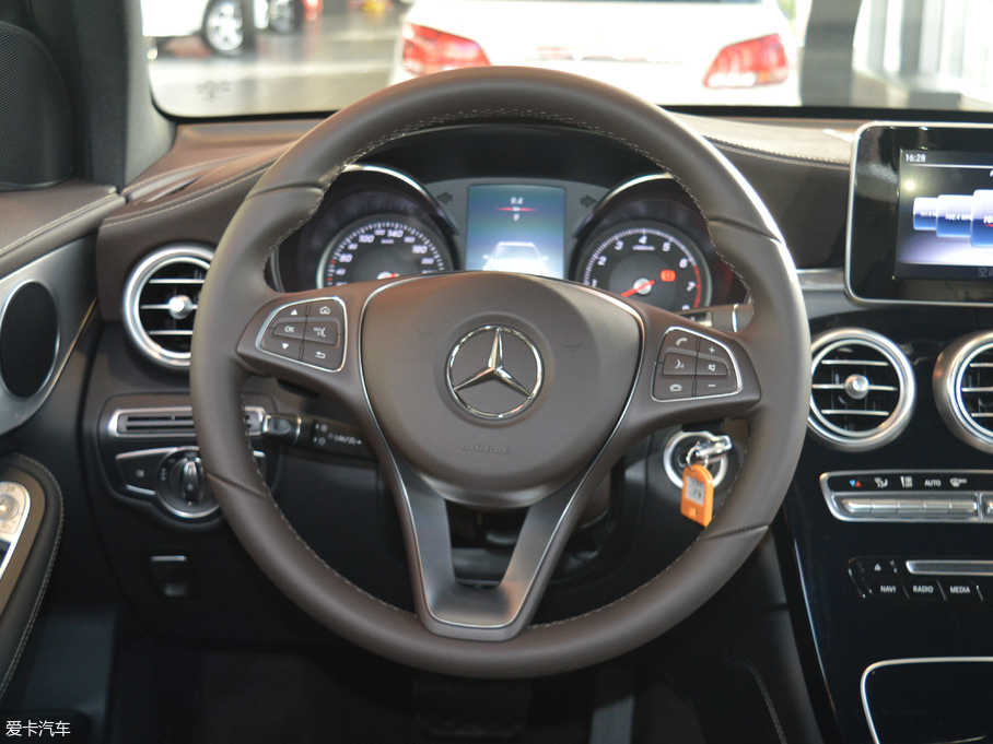 2018YGLC GLC 200 4MATIC