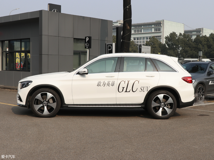 2018YGLC GLC 300 4MATIC Ӹ