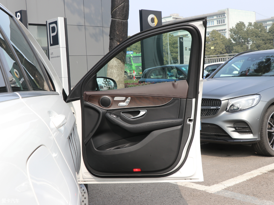 2018YGLC GLC 300 4MATIC Ӹ