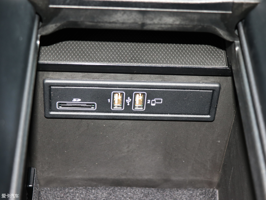 2018YGLC GLC 300 4MATIC Ӹ