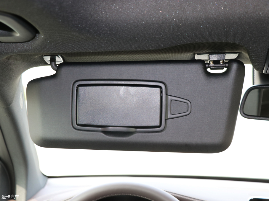 2018YGLC GLC 300 4MATIC Ӹ