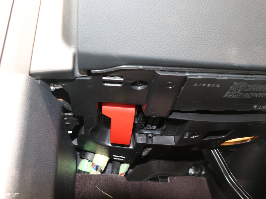 2018YGLC GLC 300 4MATIC (dng)