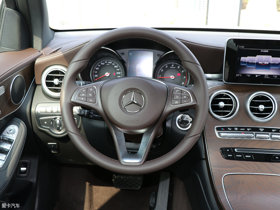 2018GLC GLC 300 4MATIC 