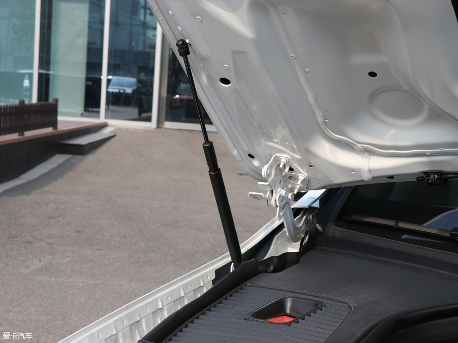 2018YGLC GLC 300 4MATIC Ӹ