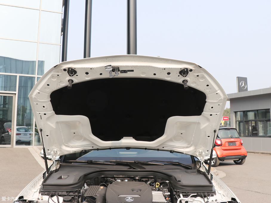 2018YGLC GLC 300 4MATIC Ӹ