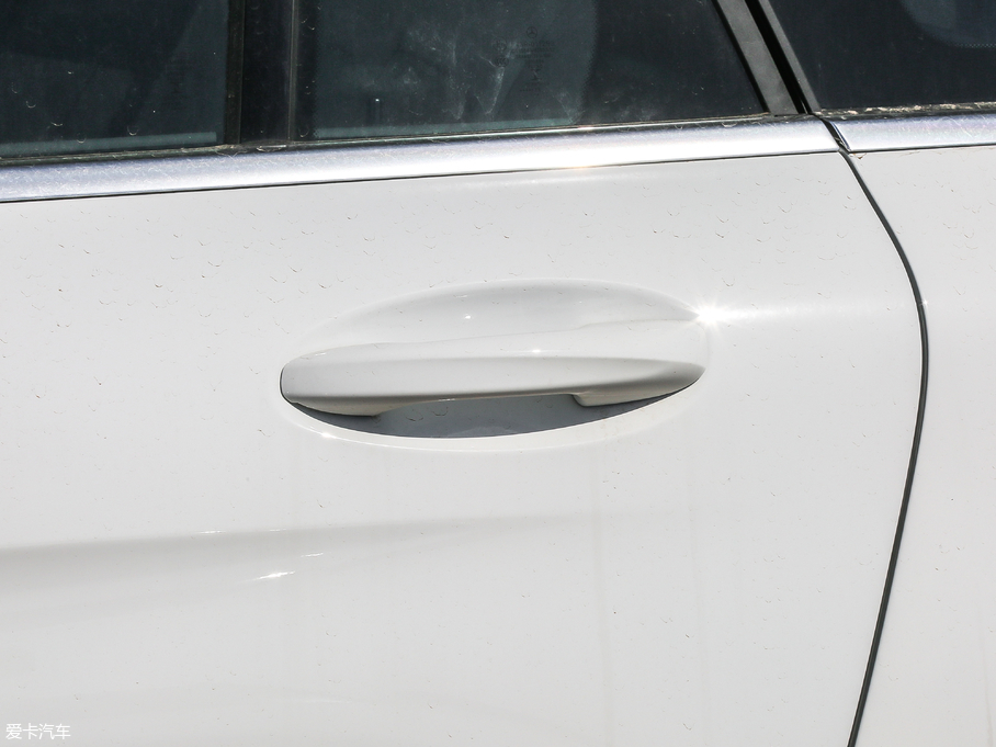 2018YGLC Ŀ GLC 300 4MATIC (dng)