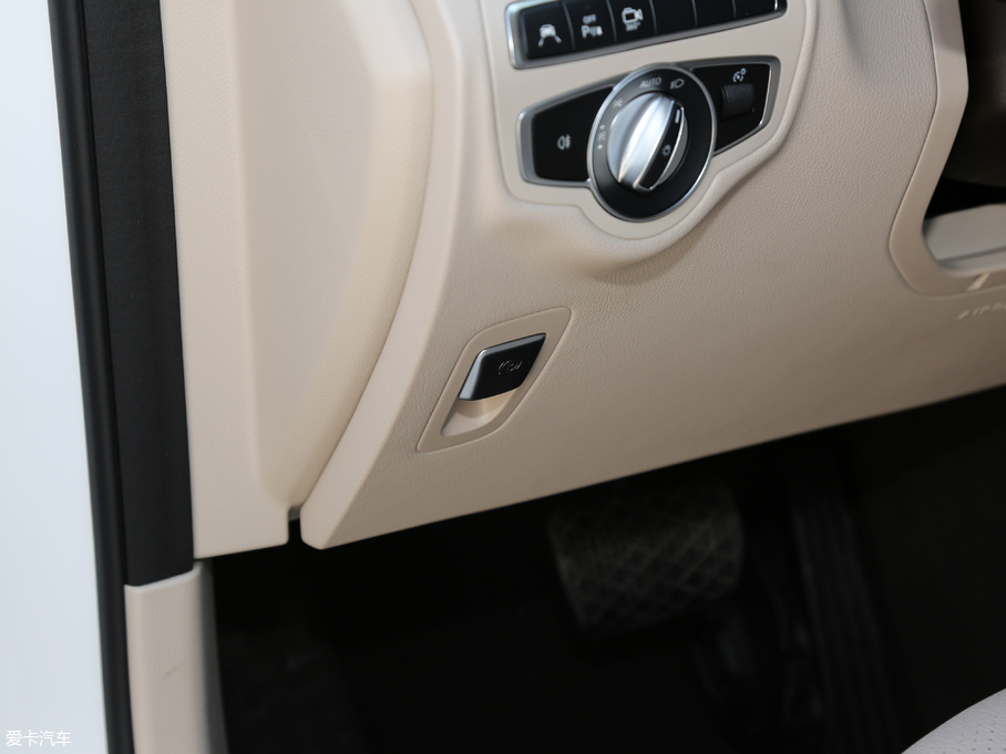 2018YGLC Ŀ GLC 300 4MATIC Ӹ