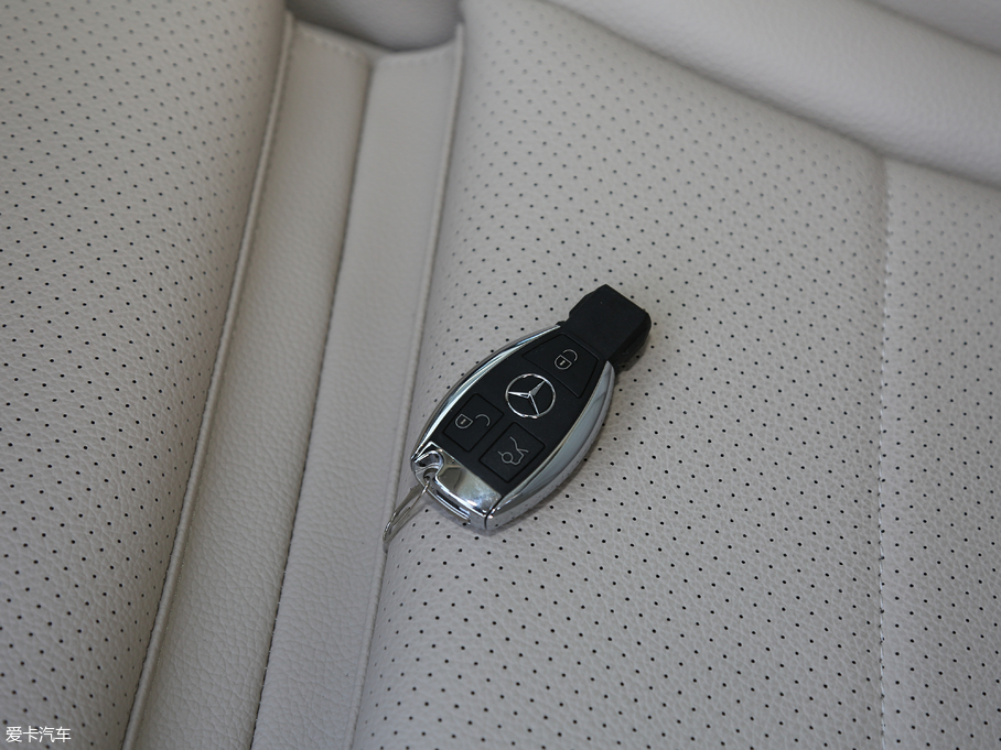 2018��YGLC �Ŀ� GLC 300 4MATIC ��(d��ng)����