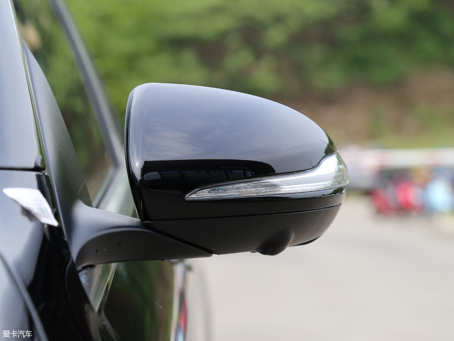 2018YGLC Ŀ GLC 260 4MATIC A