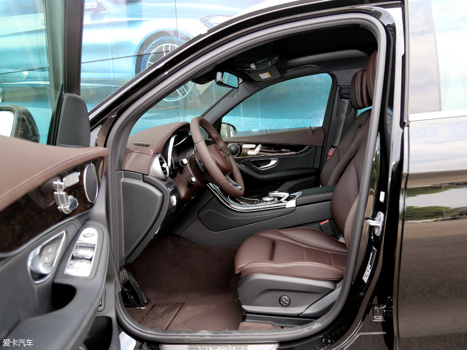 【2018款奔驰GLC级改款 GLC 260 4MATIC 豪