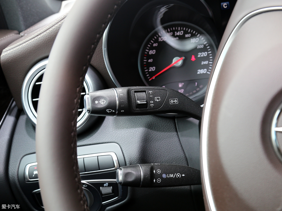 2018YGLC Ŀ GLC 260 4MATIC A