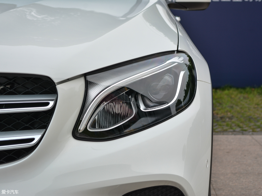 2018YGLC Ŀ GLC 260 4MATIC (dng)