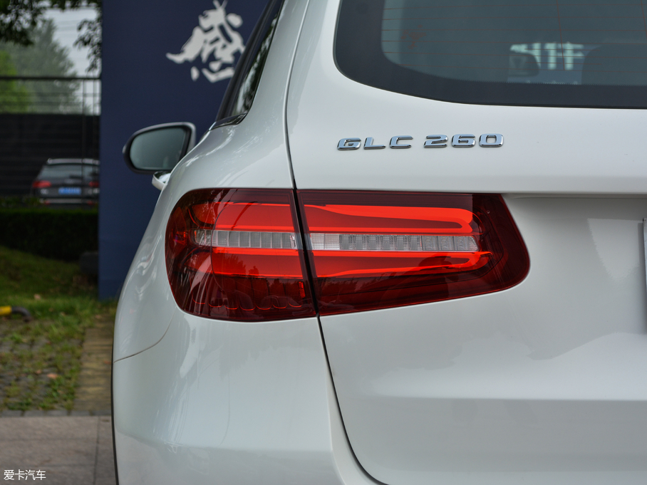 2018YGLC Ŀ GLC 260 4MATIC (dng)