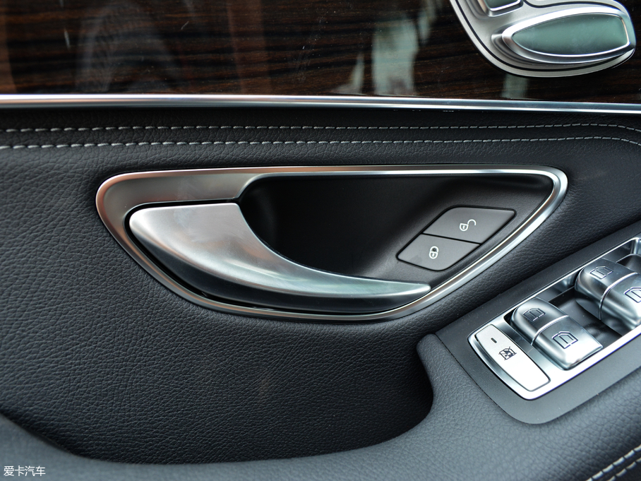 2018��YGLC �Ŀ� GLC 260 4MATIC ��(d��ng)����