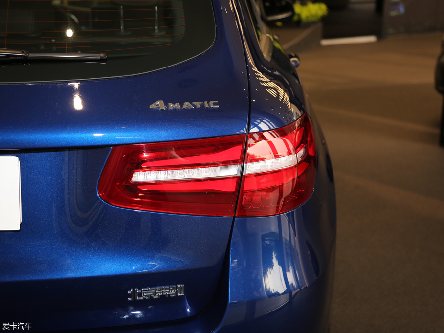 2018YGLC Ŀ GLC 300 4MATIC (dng)