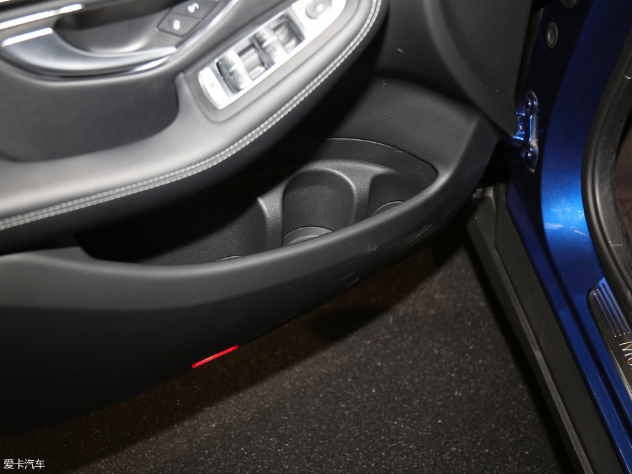 2018YGLC Ŀ GLC 260 4MATIC (dng)