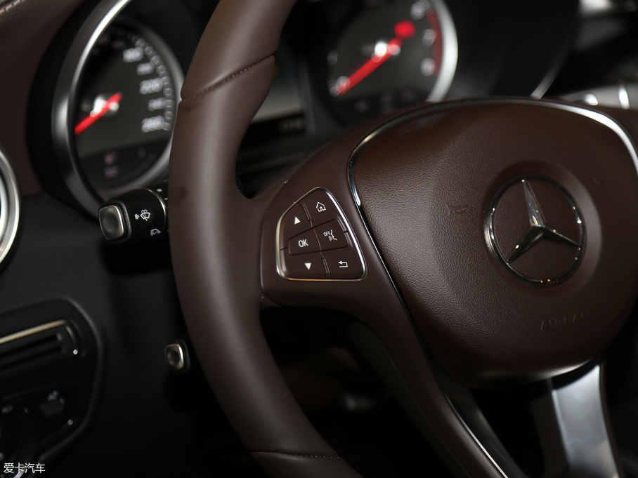 2018YGLC Ŀ GLC 260 4MATIC Ӹ