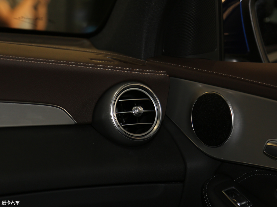 2018YGLC Ŀ GLC 260 4MATIC (dng)