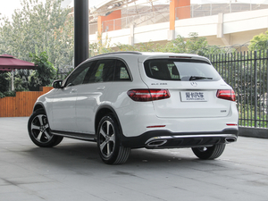 2018款GLC 260 4MATIC 豪华型 左后45度