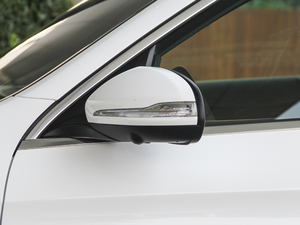 2018GLC 260 4MATIC A ^