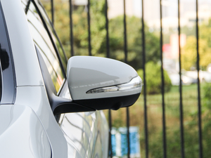 2018GLC 260 4MATIC A ^