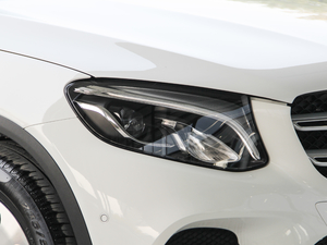 2018GLC 260 4MATIC A ^