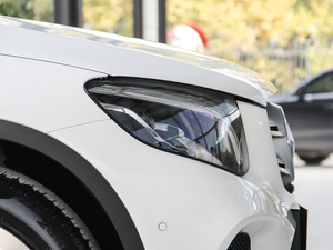 2018GLC 260 4MATIC A ^