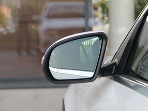 2018GLC 260 4MATIC A ^