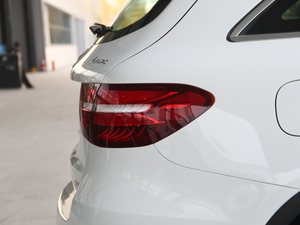 2018GLC 260 4MATIC A (x)(ji)^