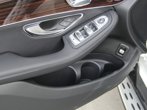 2018GLC 260 4MATIC A ǰTg