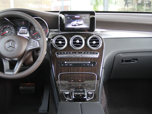 2018款GLC 260 4MATIC 豪华型 中控台