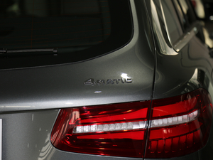 2018GLC 300 4MATIC A (ji)^