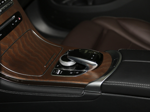 2018GLC 300 4MATIC A п؅^