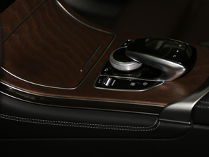 2018GLC 300 4MATIC A п؅^