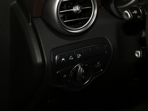 2018GLC 300 4MATIC A п؅^