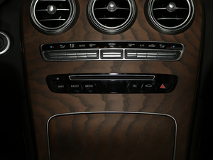 2018GLC 300 4MATIC A п؅^