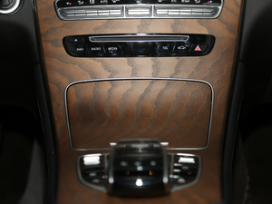 2018GLC 300 4MATIC A п؅^