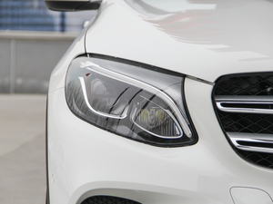 2018GLC 260 4MATIC Ӹ ^