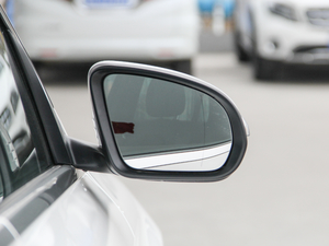 2018GLC 260 4MATIC Ӹ ^