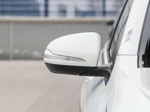 2018GLC 260 4MATIC Ӹ ^